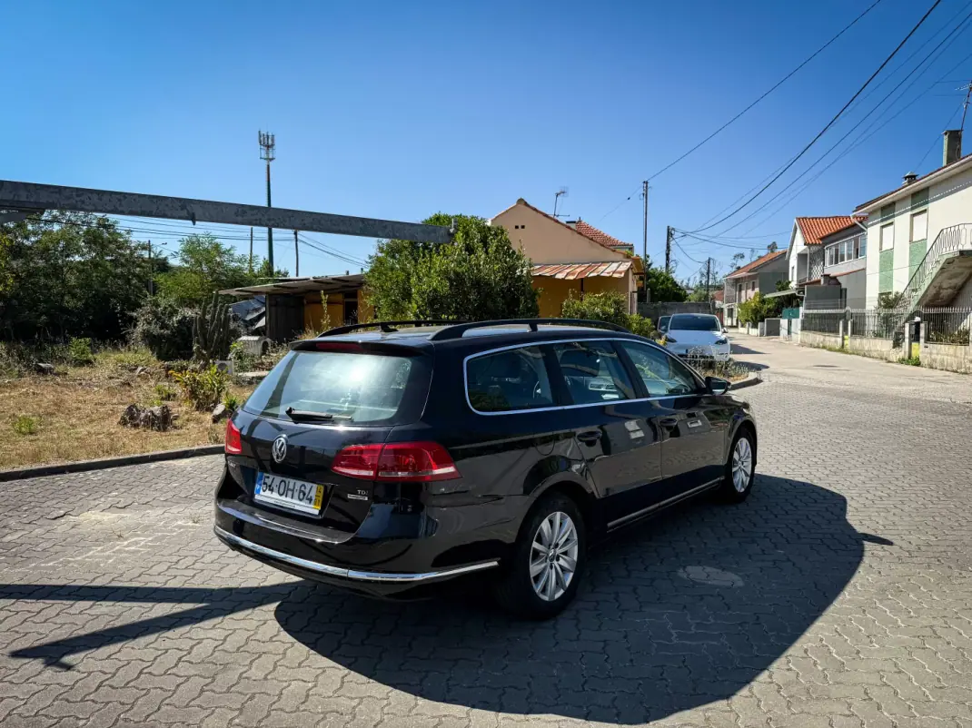 Volkswagen Passat Variant 2014 - 10880 EUR, 202000 km - 202000km - foto 12 de 12