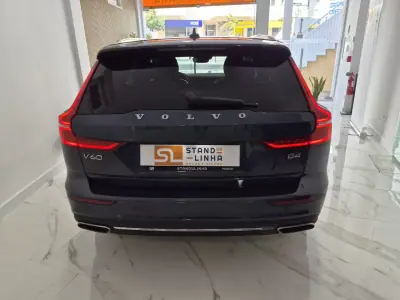 Volvo V60 2021 - 31800 EUR, 74884 km - AUTO.MOTO.pt - 74884km - foto 10 de 34