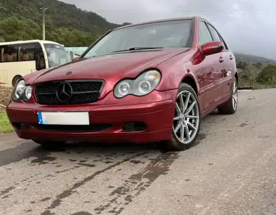 Mercedes-Benz C 200 2001 - 4750 EUR, 212716 km - AUTO.MOTO.pt - 212716km - foto 2 de 7