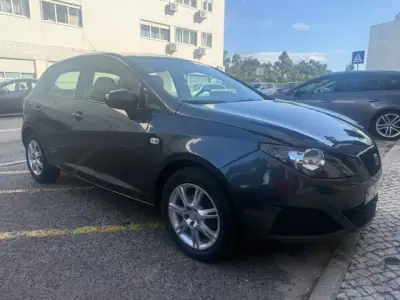 SEAT Ibiza 2010 - 5750 EUR, 156000 km - AUTO.MOTO.pt - 156000km - foto 9 de 33