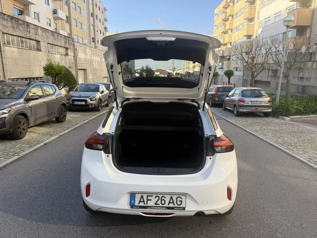 Opel Corsa 2021 - 8950 EUR, 235000 km - AUTO.MOTO.pt - 235000km - foto 7 de 14