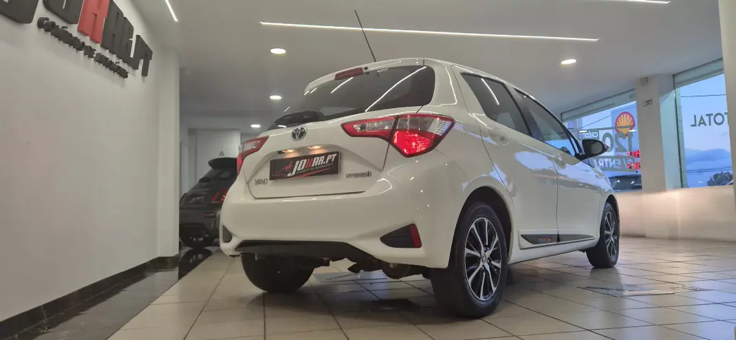 Toyota Yaris 2018 - 15990 EUR, 86572 km - AUTO.MOTO.pt - 86572km - foto 8 de 41