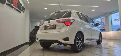 Toyota Yaris 2018 - 15990 EUR, 86572 km - AUTO.MOTO.pt - 86572km - foto 8 de 41