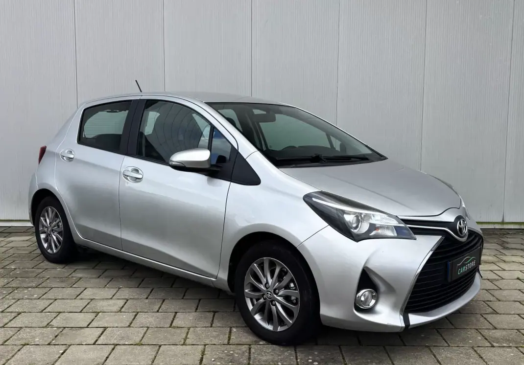 Toyota Yaris 2016 - 13500 EUR, 135000 km - AUTO.MOTO.pt - 135000km - foto 6 de 35