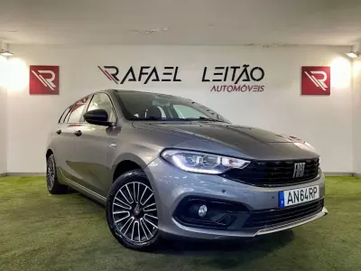 Fiat Tipo Station Wagon 2022 - 13950 EUR, 79000 km - AUTO.MOTO.pt - 79000km - foto 4 de 30