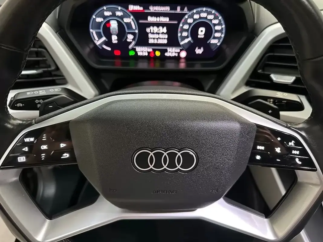 Audi Q4 e-tron 2022 - 36800 EUR, 56000 km - AUTO.MOTO.pt - 56000km - foto 15 de 20