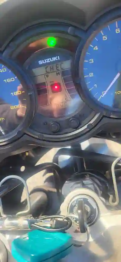 Suzuki DL650 2008 — foto 4 de 9