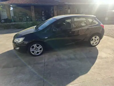 Opel Astra 2010 - 4760 EUR, 250168 km - AUTO.MOTO.pt - 250168km - foto 4 de 15