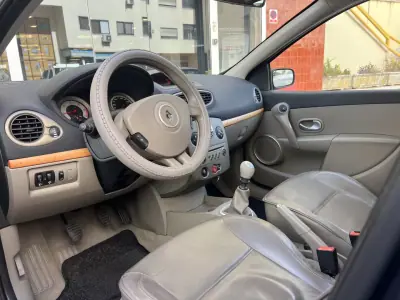 Renault Clio 2008 - 4990 EUR, 255000 km - AUTO.MOTO.pt - 255000km - foto 5 de 31