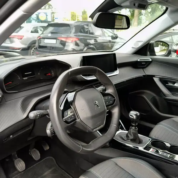 Peugeot 2008 2022 - 15900 EUR, 130275 km - 130275km - foto 16 de 25