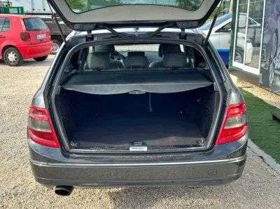 Mercedes-Benz C 220 2008 - 9750 EUR, 249760 km - AUTO.MOTO.pt - 249760km - foto 16 de 18