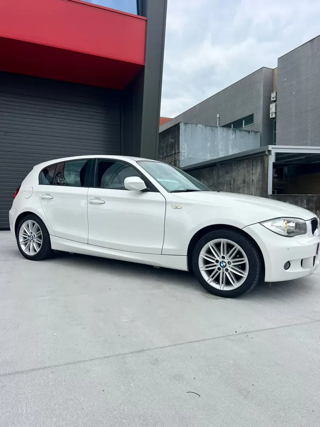 BMW 116 2011 - 14000 EUR, 184987 km - AUTO.MOTO.pt - 184987km - foto 7 de 26
