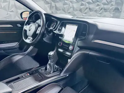 Renault Mégane Sport Tourer 2018 - 15990 EUR, 148529 km - 148529km - foto 19 de 36