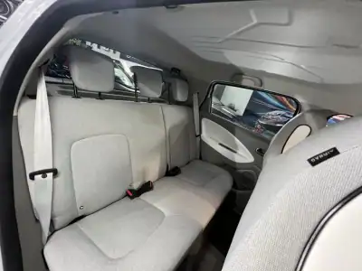 Renault Zoe 2019 - 9990 EUR, 150000 km - AUTO.MOTO.pt - 150000km - foto 7 de 29
