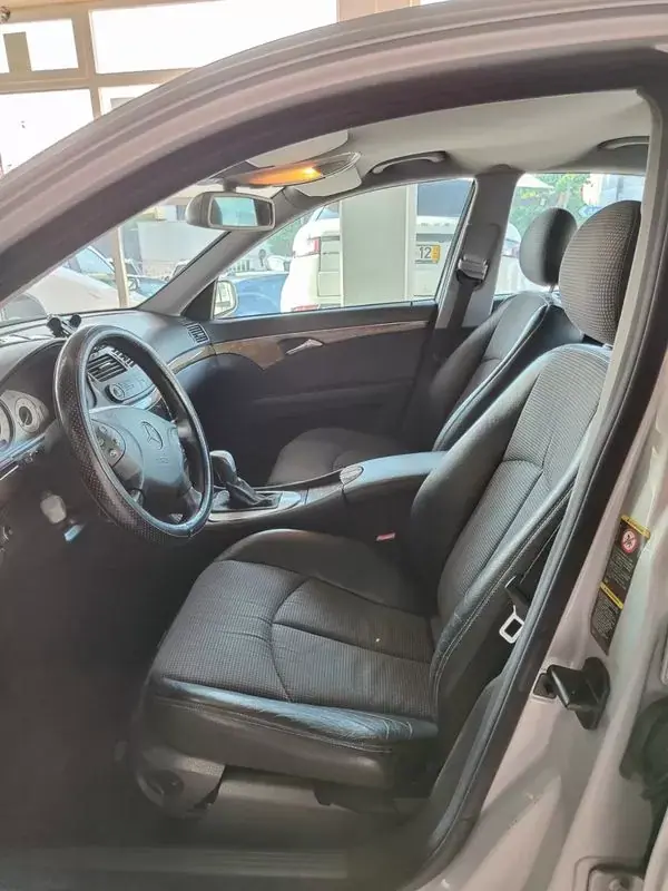 Mercedes-Benz E 220 2003 - 5500 EUR, 500000 km - AUTO.MOTO.pt - 500000km - foto 13 de 37