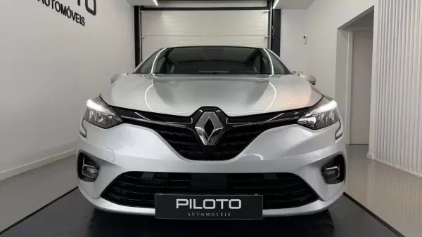 Renault Clio 2022 — foto 2 de 30