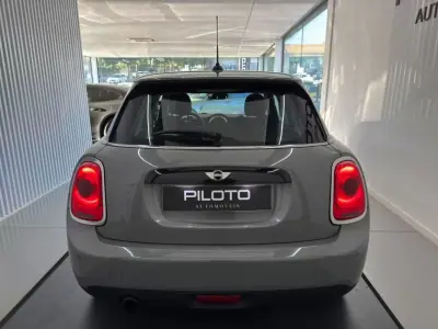 MINI 5 Portas 2016 - 14490 EUR, 101264 km - AUTO.MOTO.pt - 101264km - foto 5 de 27
