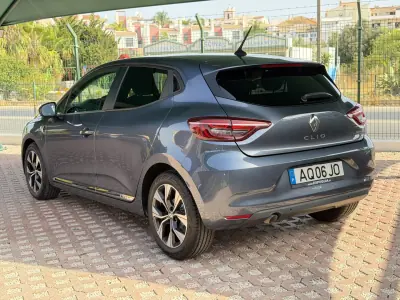 Renault Clio 2022 - 15800 EUR, 44983 km - AUTO.MOTO.pt - 44983km - foto 5 de 17