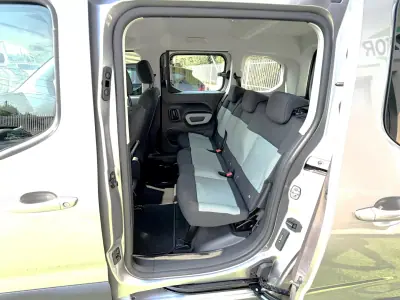 Citroën Berlingo 2021 - 13500 EUR, 81261 km - AUTO.MOTO.pt - 81261km - foto 8 de 19