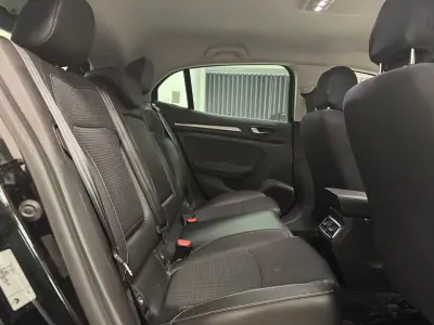 Renault Mégane 2016 - 12990 EUR, 118000 km - AUTO.MOTO.pt - 118000km - foto 20 de 30