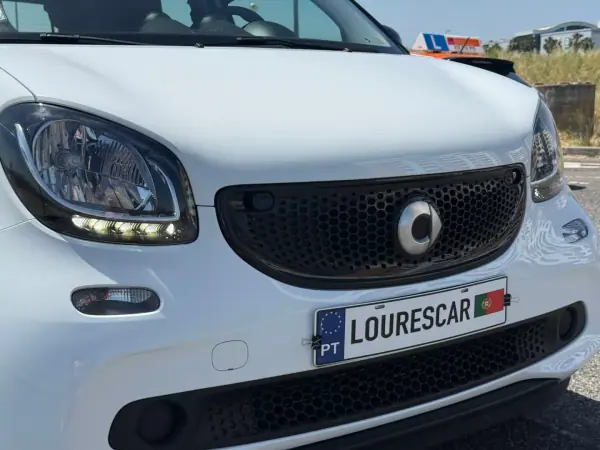Smart ForFour 2016 - 11995 EUR, 84000 km - AUTO.MOTO.pt - 84000km - foto 28 de 42