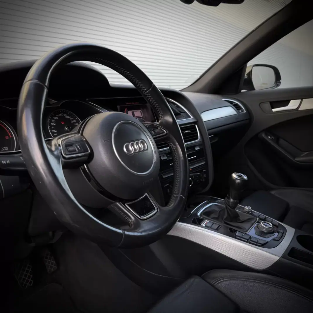 Audi A4 Avant 2012 - 13900 EUR, 258000 km - 258000km - foto 12 de 15