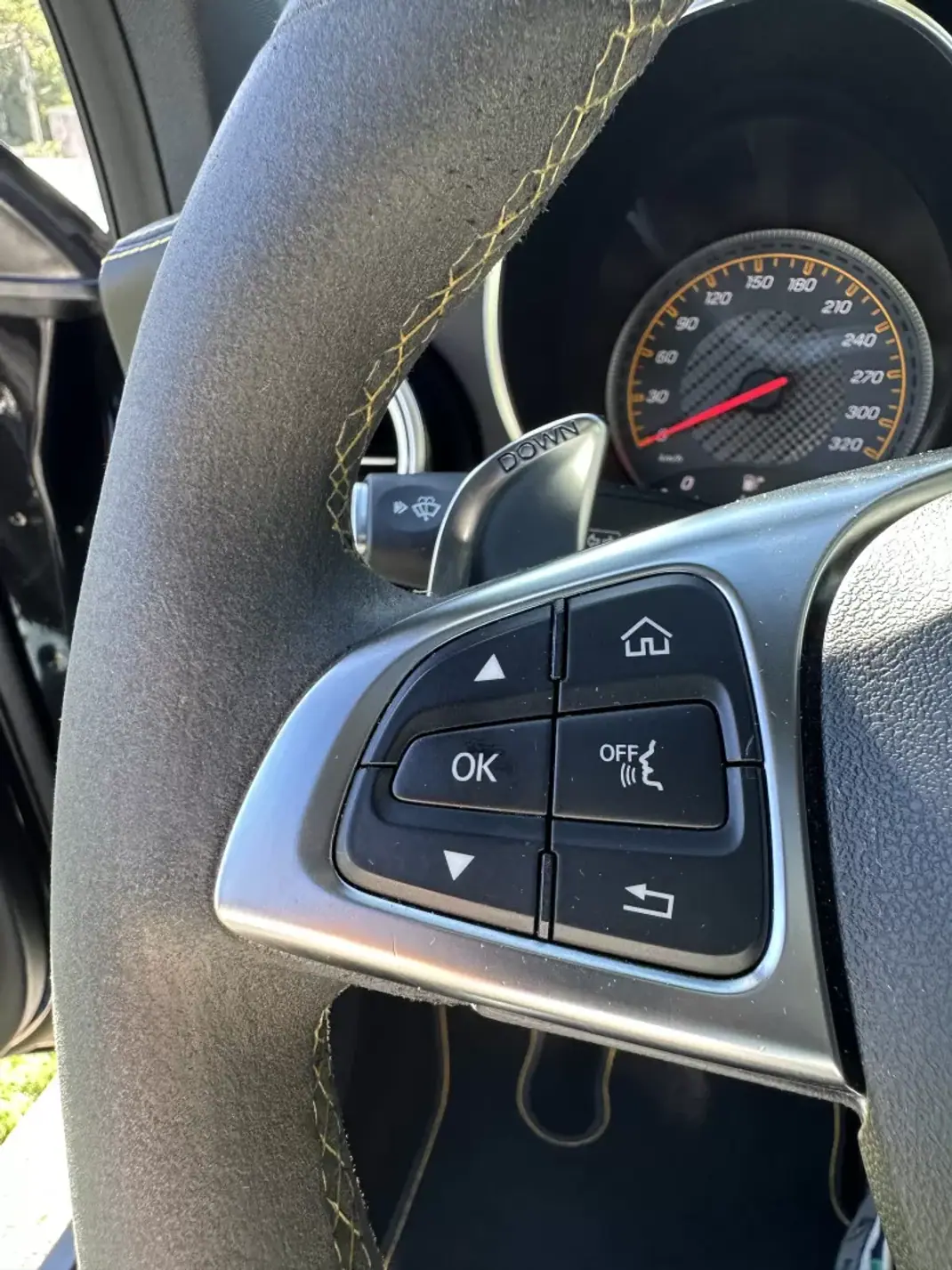 Mercedes-Benz GLC 63 AMG 2018 - 75000 EUR, 100000 km - 100000km - foto 54 de 93