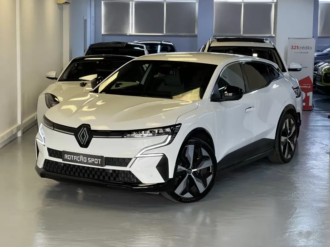 Renault Mégane E-Tech 2022 - 27990 EUR, 50000 km - AUTO.MOTO.pt - 50000km - foto 1 de 54
