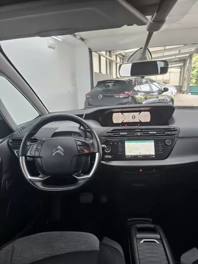 Citroën C4 Grand Picasso 2018 - 13650 EUR, 245556 km - AUTO.MOTO.pt - 245556km - foto 33 de 43