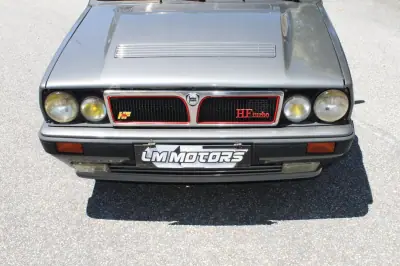 Lancia Delta 1988 - 16500 EUR, 194000 km - AUTO.MOTO.pt - 194000km - foto 12 de 35