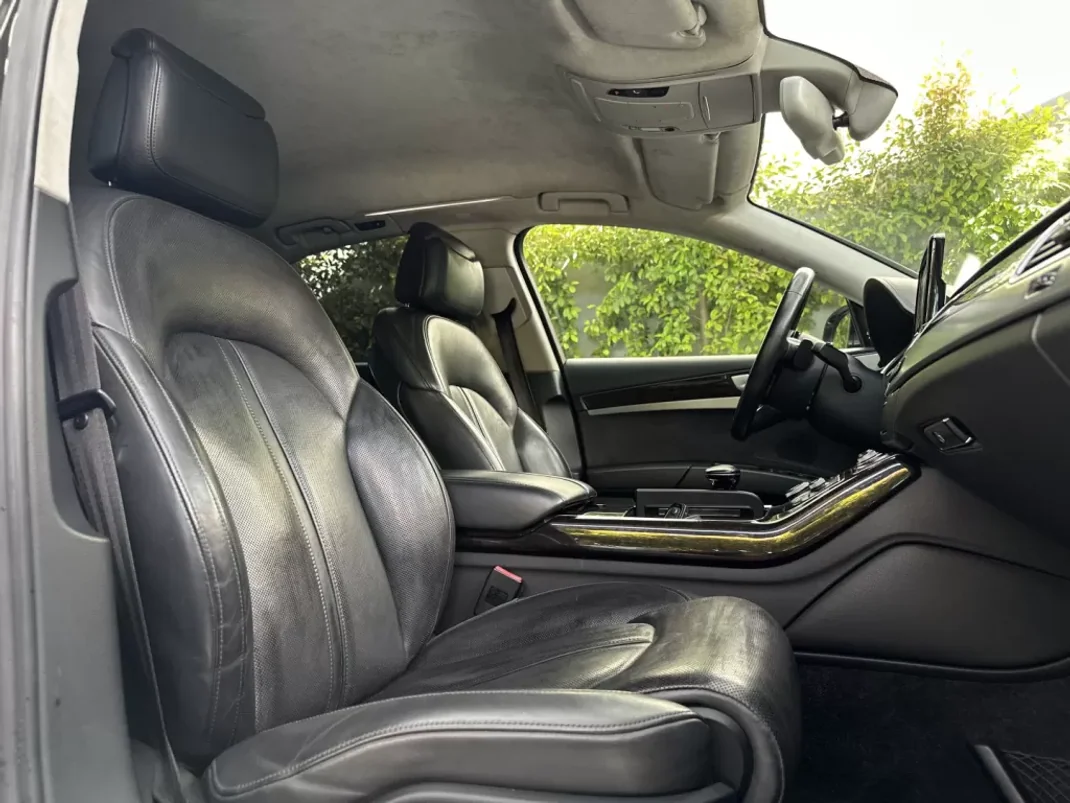 Audi A8 2016 - 39000 EUR, 170000 km - AUTO.MOTO.pt - 170000km - foto 26 de 53