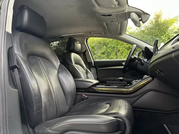 Audi A8 2016 - 39000 EUR, 170000 km - AUTO.MOTO.pt - 170000km - foto 26 de 53