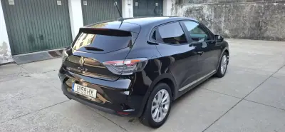 Renault Clio 2024 — foto 5 de 12