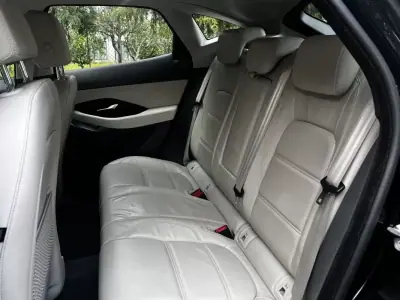 Jaguar E-Pace 2018 - 29750 EUR, 77000 km - AUTO.MOTO.pt - 77000km - foto 48 de 53