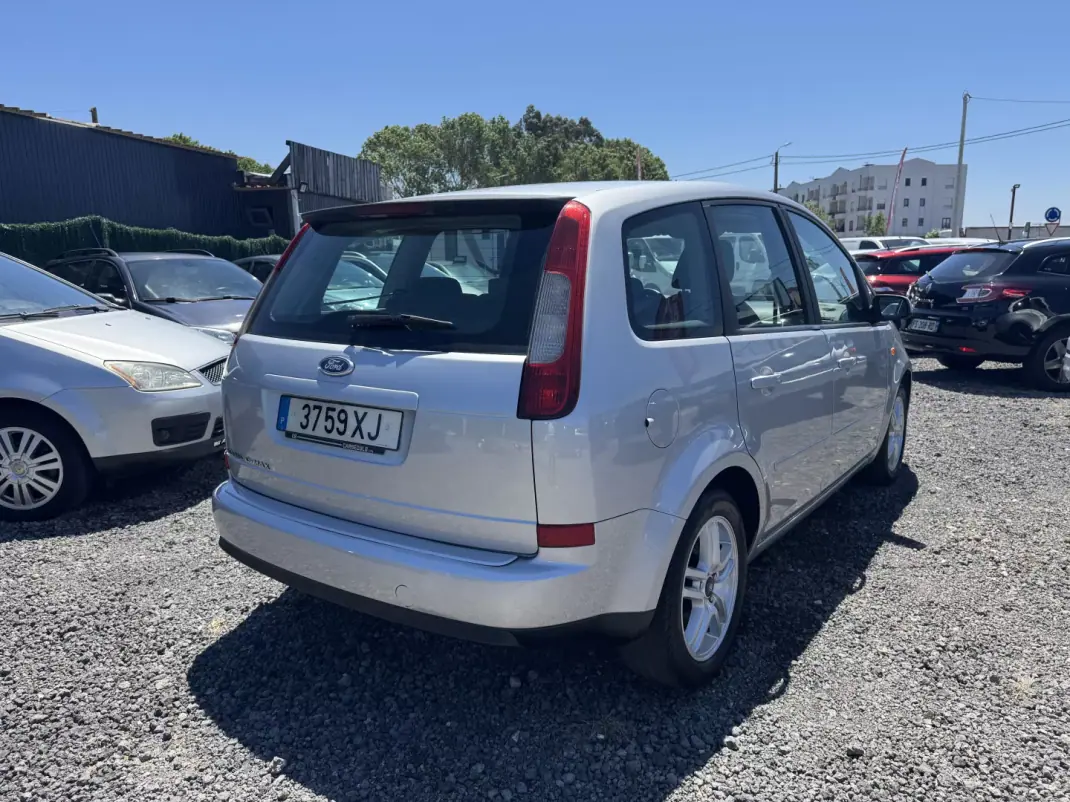 Ford Focus C-Max 2004 - 5350 EUR, 296034 km - AUTO.MOTO.pt - 296034km - foto 6 de 22