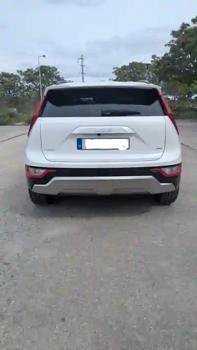 Kia Niro 2024 - 27590 EUR, 20000 km - AUTO.MOTO.pt - 20000km - foto 5 de 12