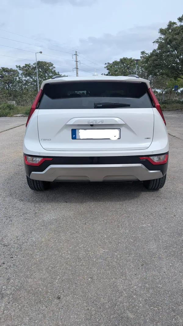 Kia Niro 2024 - 27590 EUR, 20000 km - AUTO.MOTO.pt - 20000km - foto 5 de 12