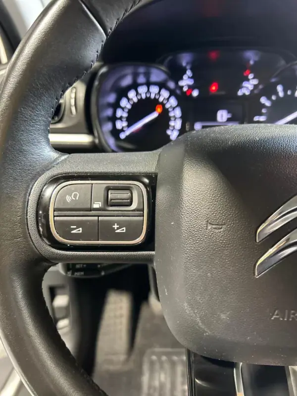 Citroën C3 2022 - 11000 EUR, 129000 km - AUTO.MOTO.pt - 129000km - foto 20 de 35