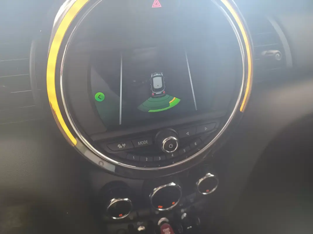 MINI 5 Portas 2019 - 13490 EUR, 199185 km - 199185km - foto 14 de 34