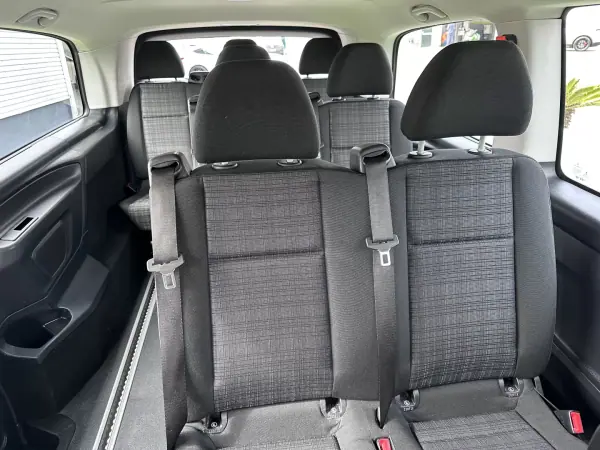 Mercedes-Benz Vito Tourer 2018 - 24900 EUR, 175000 km - AUTO.MOTO.pt - 175000km - foto 45 de 49