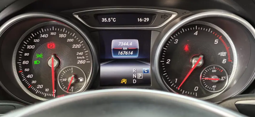 Mercedes-Benz CLA 220 2017 - 22990 EUR, 167000 km - AUTO.MOTO.pt - 167000km - foto 38 de 42