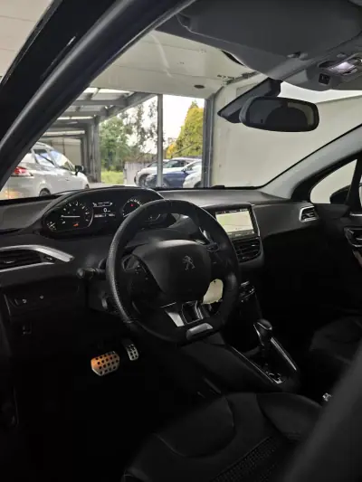Peugeot 208 2019 - 11950 EUR, 90328 km - AUTO.MOTO.pt - 90328km - foto 60 de 90