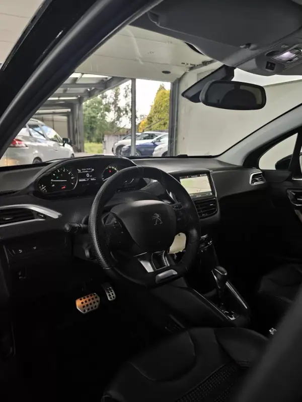 Peugeot 208 2019 - 11950 EUR, 90328 km - AUTO.MOTO.pt - 90328km - foto 60 de 90
