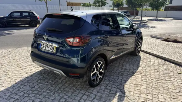 Renault Captur 2018 - 12990 EUR, 149914 km - AUTO.MOTO.pt - 149914km - foto 4 de 44