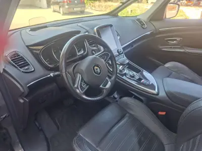 Renault Espace 2017 - 14950 EUR, 206218 km - 206218km - foto 30 de 43