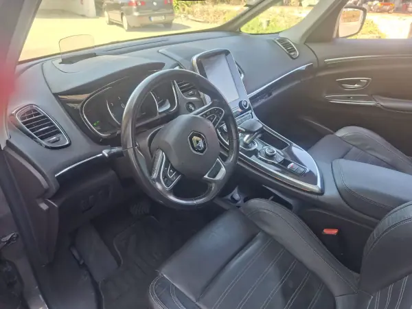 Renault Espace 2017 - 14950 EUR, 206218 km - 206218km - foto 30 de 43