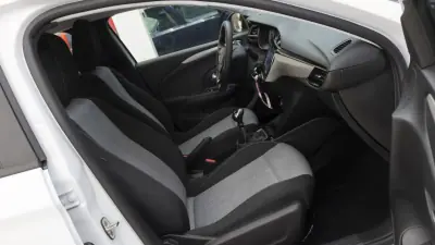 Opel Corsa 2025 - 16450 EUR, 8000 km - AUTO.MOTO.pt - 8000km - foto 11 de 33