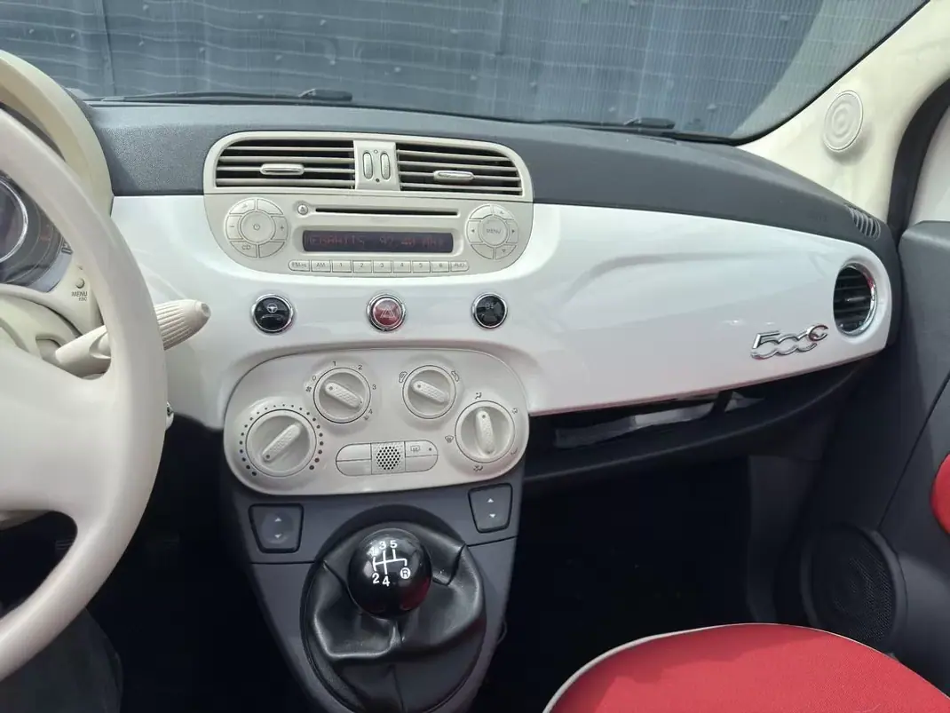 Fiat 500C 2012 - 7450 EUR, 79990 km - AUTO.MOTO.pt - 79990km - foto 8 de 23