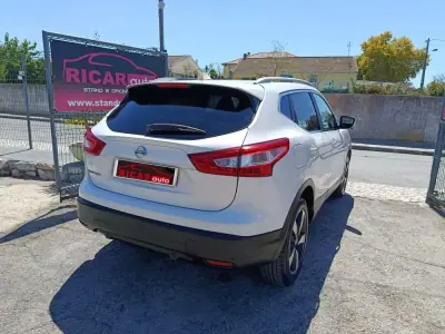 Nissan Qashqai 2017 - 12750 EUR, 153412 km - AUTO.MOTO.pt - 153412km - foto 23 de 30