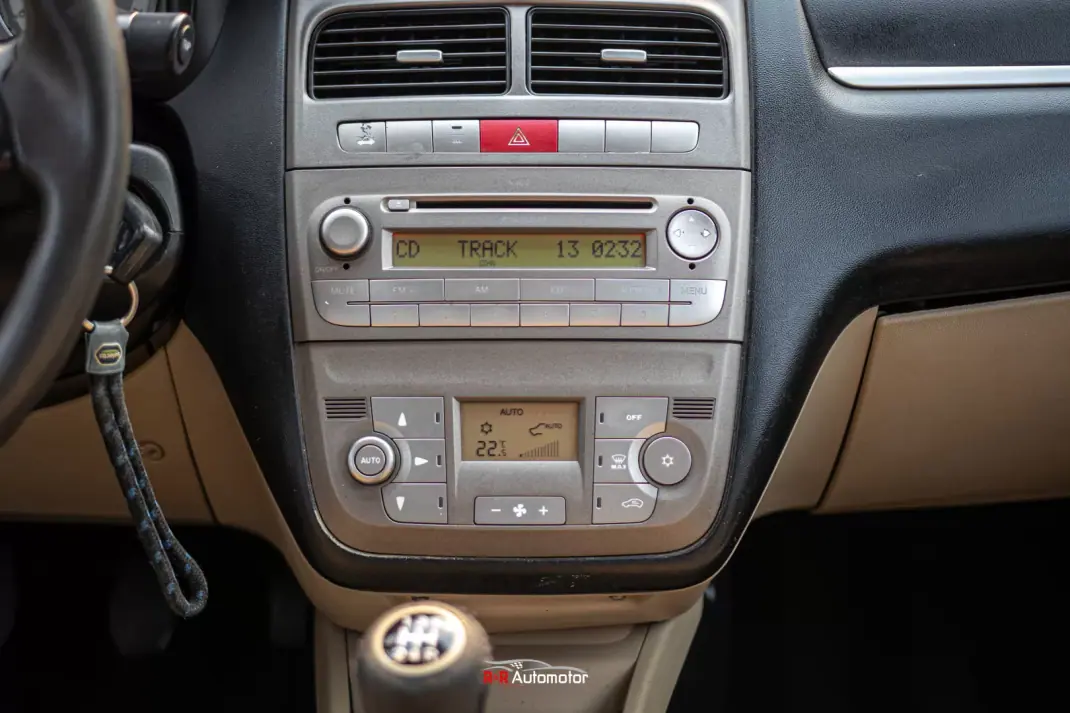 Fiat Linea 2008 - 4600 EUR, 258000 km - 258000km - foto 17 de 21